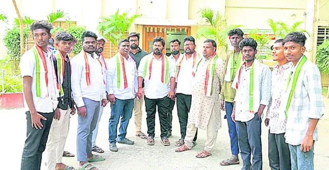 ఫ్లెక్సీల తొలగింపుపై వివాదం