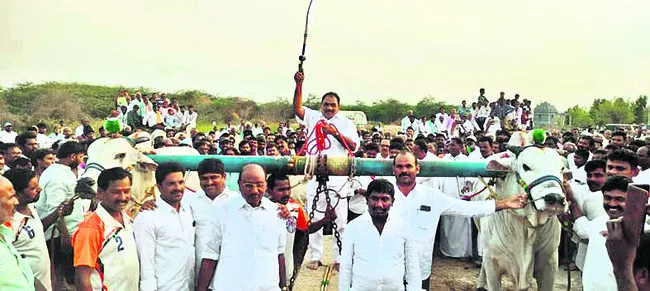 ఉత్కంఠగా బండలాగుడు పోటీలు