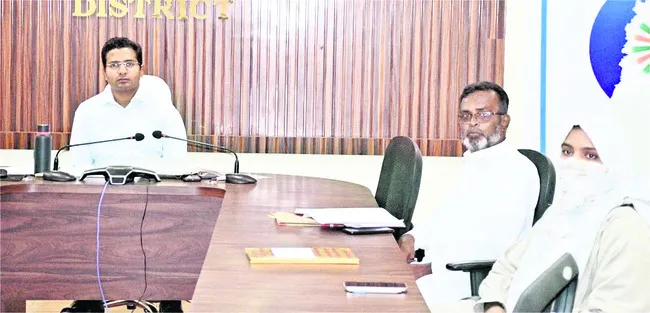 రాజీవ్‌ యువ వికాసంపై అవగాహన కల్పించండి 