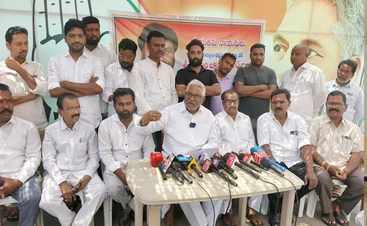 Congress Leader Jeevan Reddy Shocking Comments On Party Again