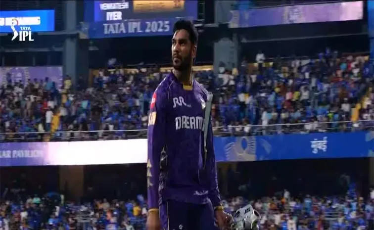 IPL 2025 KKR VS MI: KKR Fans Slams Venkatesh Iyer For His Regular Failures