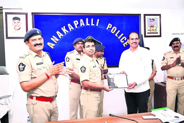 కేసుల పురోగతిని ఎప్పటికప్పుడు నమోదు చేయాలి 