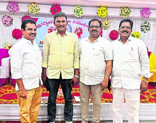 ప్రైవేట్‌ డిగ్రీ కాలేజీల సమస్యలు పరిష్కరించాలి 
