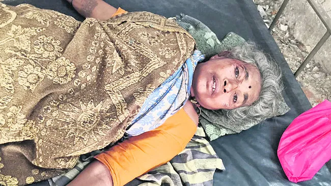 డీఎస్సీ శిక్షణకు  దరఖాస్తు చేసుకోండి 