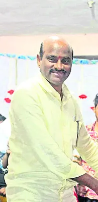 రోడ్డు ప్రమాదంలో ఉపాధ్యాయుడు మృతి 