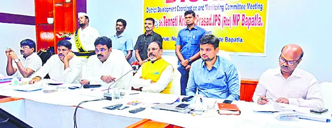 బాపట్ల ఎంపీ తెన్నేటి కృష్ణప్రసాద్‌ 