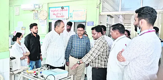 ఆస్పత్రిని పరిశీలించిన  కాయకల్ప బృందం 