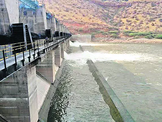 మైలవరం జలాశయానికి నీరు విడుదల 