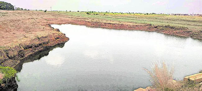 తటాకా