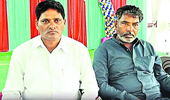 టీడీపీ నేతల అండతోనే శ్రీ మాధవ  ఆంజనేయస్వామి భూముల ఆక్రమ