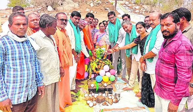 దళారులకు అమ్మి నష్టపోవద్దు