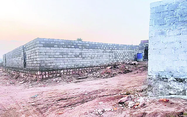 శిఖం భూమిలో నిర్మాణాలు 