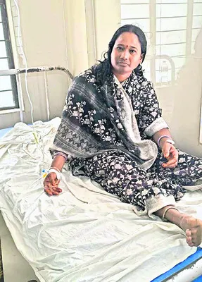 ఉపాధి వేతనదారుకి పాముకాటు 