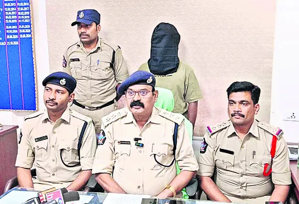 హత్య కేసులో నిందితుడి అరెస్ట్‌ 