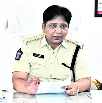 కట్టడి చేసేందుకు  ప్రత్యేక బృందాలు  
