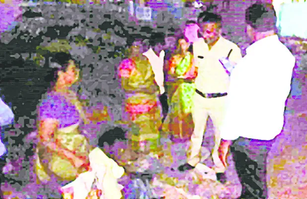 నివేశన స్థలం కబ్జాకు కూటమి నేత పథకం 