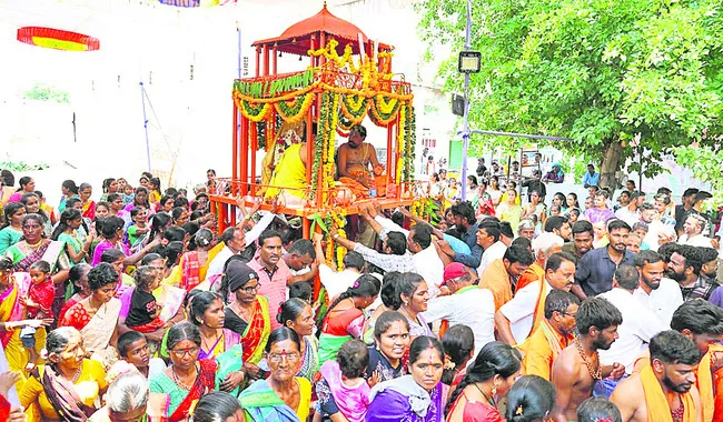 రమణీయం.. రామయ్య రథోత్సవం