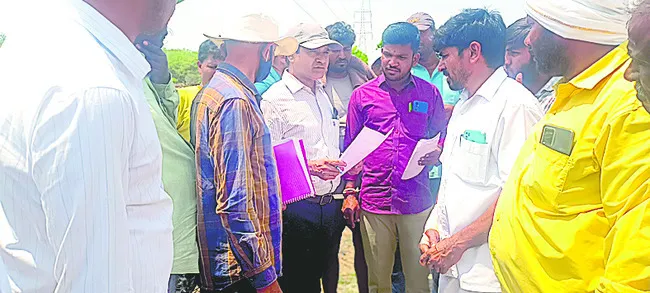 గిరిజన రైతులకు న్యాయం జరిగేలా చూస్తాం 