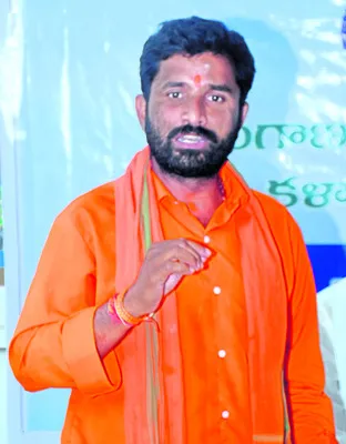 జిల్లా ప్రజాప్రతినిధులకు చిత్తశుద్ధి లేదు.. 