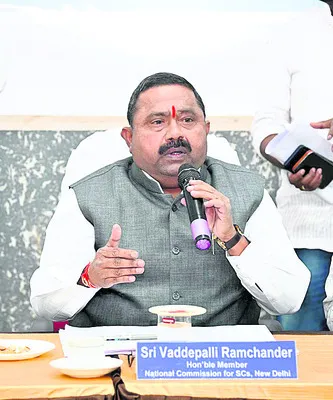 నేరెళ్ల ఘటనపై ఎస్సీ కమిషన్ను తప్పుపడతారా?