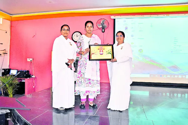 ధ్యానంతో మానసిక ఒత్తిడి దూరం 