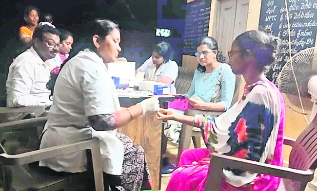 వైద్య సిబ్బంది సాహసం 