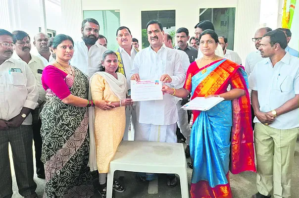 మహిళలు స్వయం ఉపాధి పొందాలి 