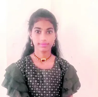   దినకూలీ ఇంట.. చదువుల తల్లి 
