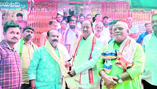 అందరి సహకారంతో జాతర విజయవంతం