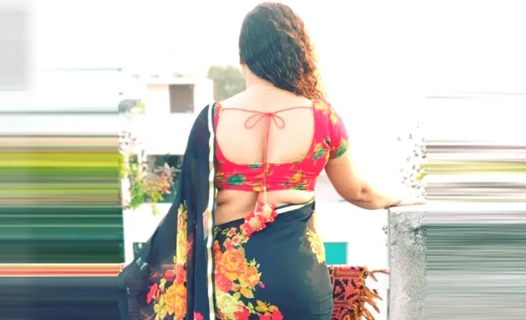 woman files complaint on Man