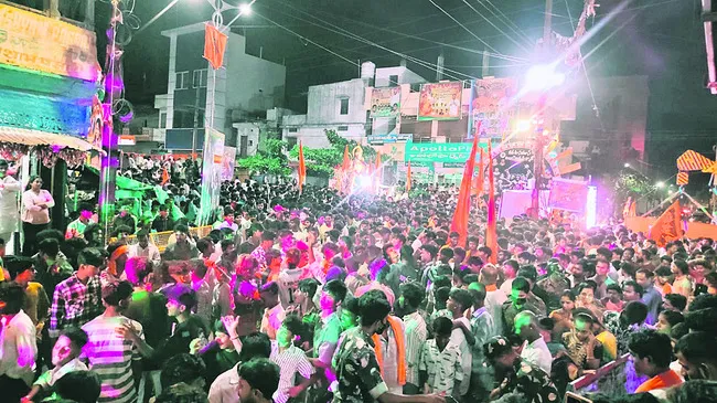 నారాయ
