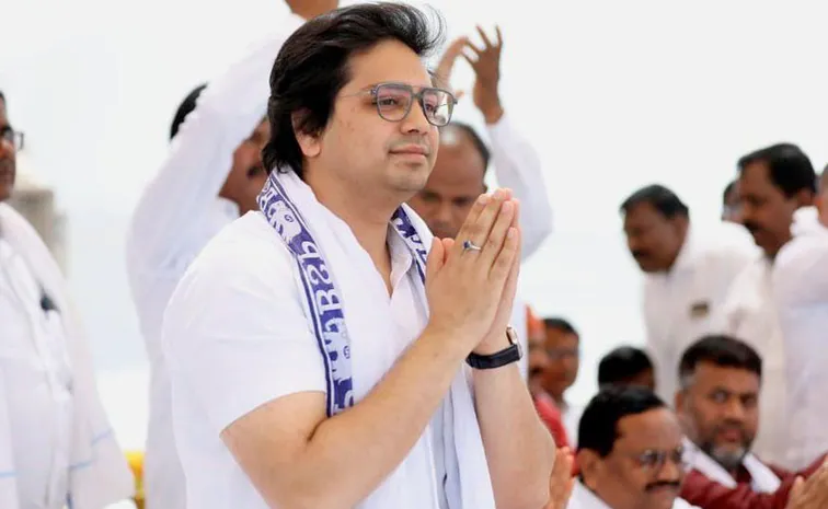 Mayawatis nephew Akash Anand urges BSP chief