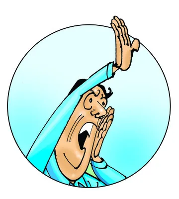 ● ప్రమాదకరంగా గుంత