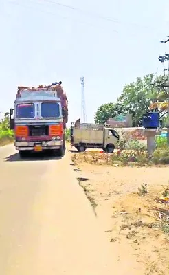 నందిపేటలో ధాన్యం బస్తాల చోరీ 