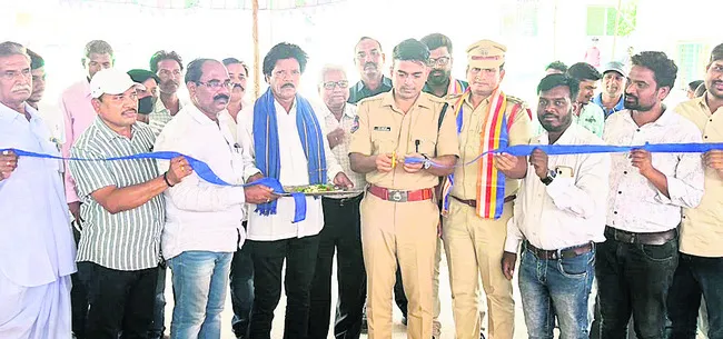 రక్తదానం.. మరొకరికి ప్రాణదానం
