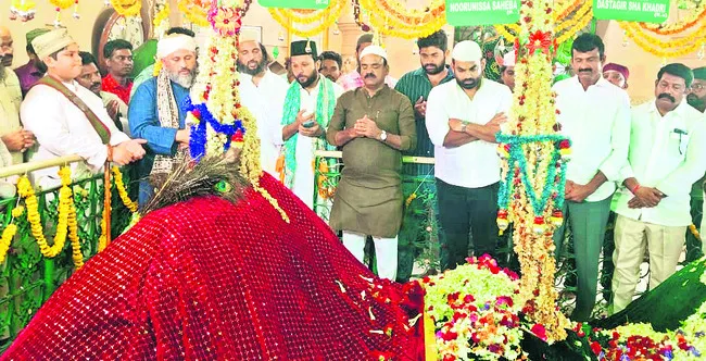 వైభవంగా కమలాపురం ఉరుసు 