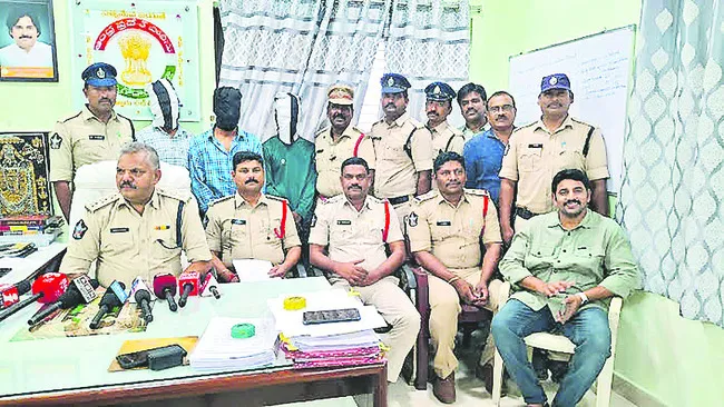 బాకీ అడిగాడని కడతేర్చారు