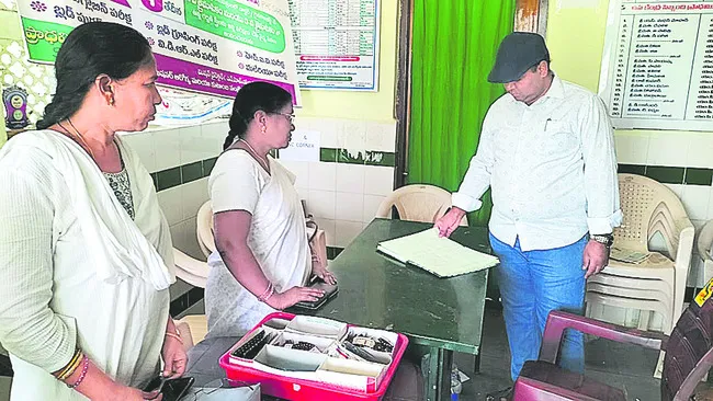 ప్రభుత్వ ఆస్పత్రుల్లో ప్రసవాలు పెంచాలి