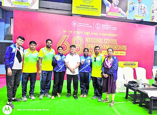 ధాంగ్‌ టా మార్షల్‌ ఆర్ట్స్‌ పోటీల్లో బాలికల ప్రతిభ 