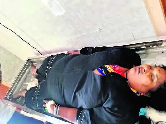 రెండు ద్విచక్రవాహనాలు ఢీ