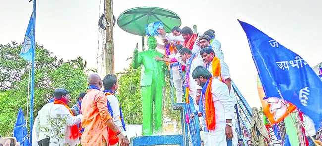 మహనీయుల ఆశయాలను సాధిద్దాం