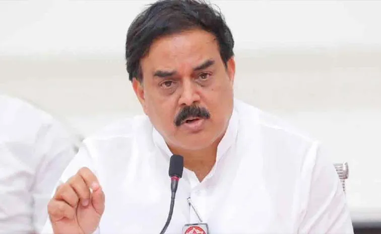 Farmers Fires on Nadendla Manohar