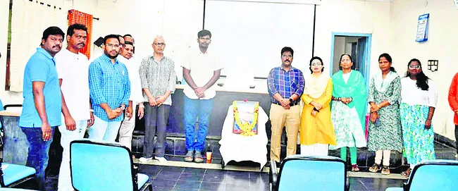 పర్యాటకుల ఆదరణ పొందాలి