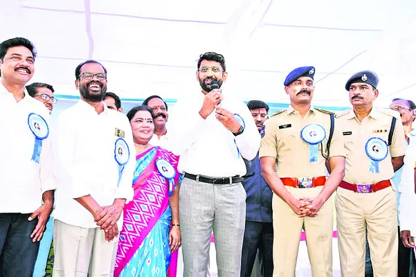 బడుగు వర్గాల ఆశాజ్యోతి.. అంబేడ్కర్‌
