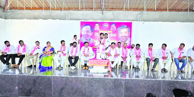 బీఆర్‌ఎస్‌ రజతోత్సవ సభకు సిద్ధం కావాలి