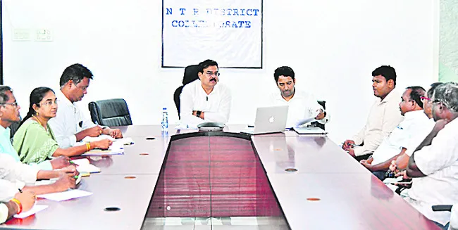 రైతులను ఇబ్బంది పెడితే బ్లాక్‌లిస్టులో పెడతాం 