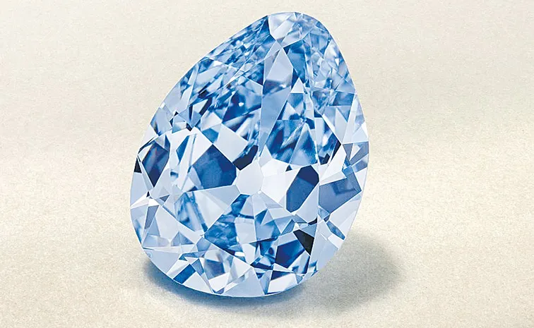 Royal diamond Golconda Blue to go Christie Auction