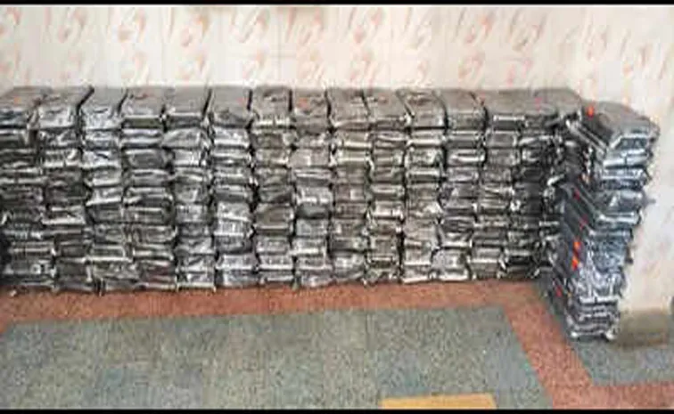 Rs 1 800cr drugs dumped by Pakistan smugglers seized off Gujarat coast