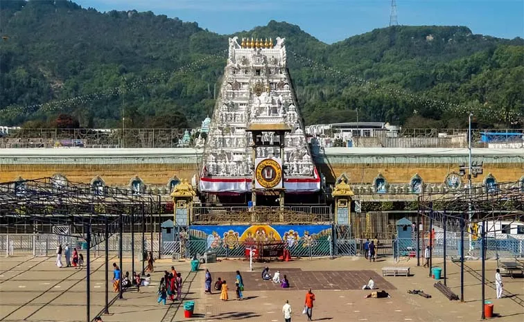 Devotees From Flying Drones In Tirumala