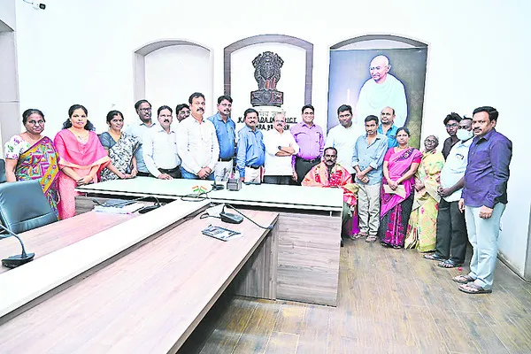 అంబేద్కర్‌కు ఘన సత్కారం